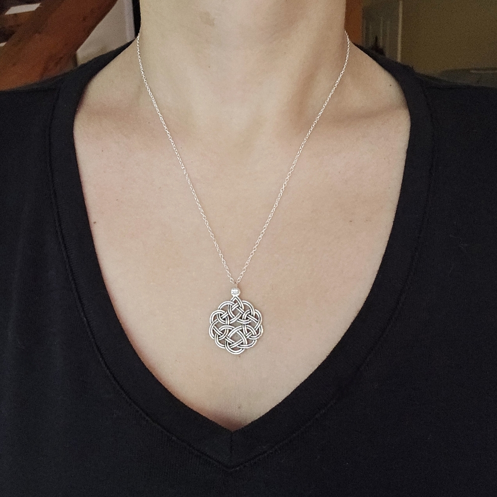 New Silver Celtic Knot Necklace